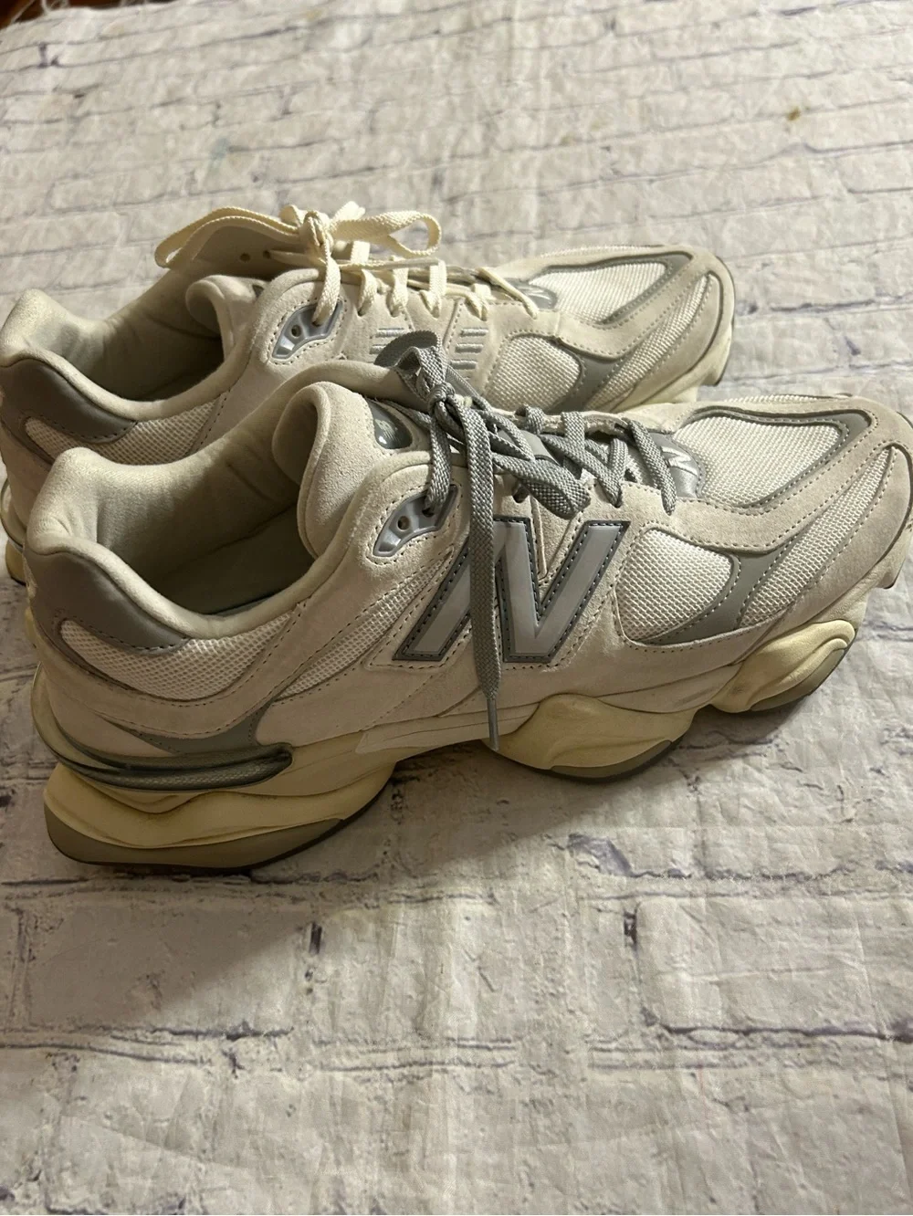 NEW BALANCE 9060 SEA SALT OFF WHITE CHUNKY Y2K SUEDE & MESH UNISEX SNEAKERS